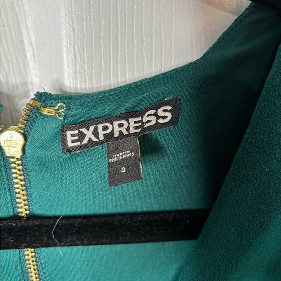 Express Green Cold Shoulder Knee Length Dress Gold Back Zipper Size 4 - Picture 5 of 7